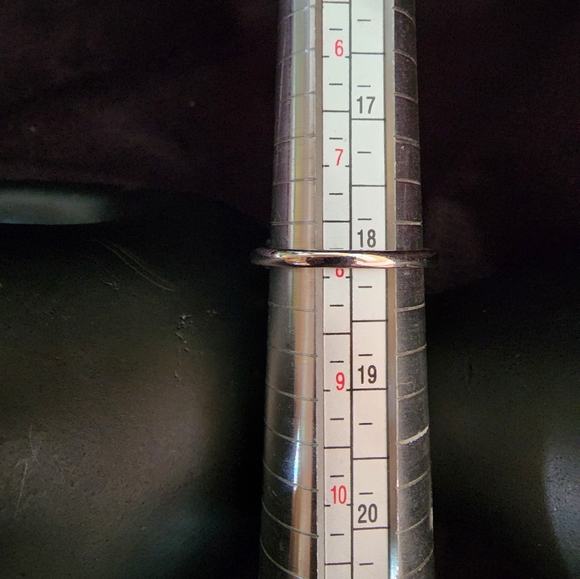 Sapphire and CZ LADIES ring - Picture 4 of 4